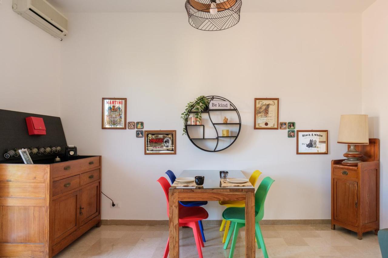 Fabula Rooms 3 Suites With Private Bathroom Bolonia Exterior foto