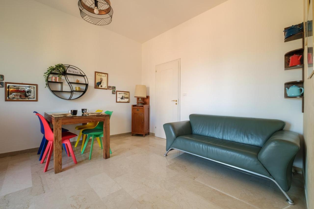 Fabula Rooms 3 Suites With Private Bathroom Bolonia Exterior foto