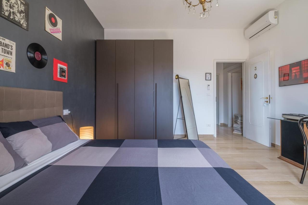 Fabula Rooms 3 Suites With Private Bathroom Bolonia Exterior foto