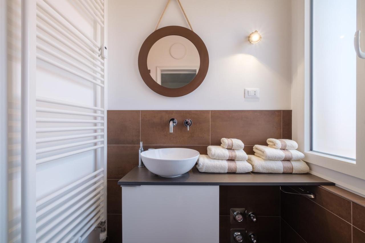 Fabula Rooms 3 Suites With Private Bathroom Bolonia Exterior foto