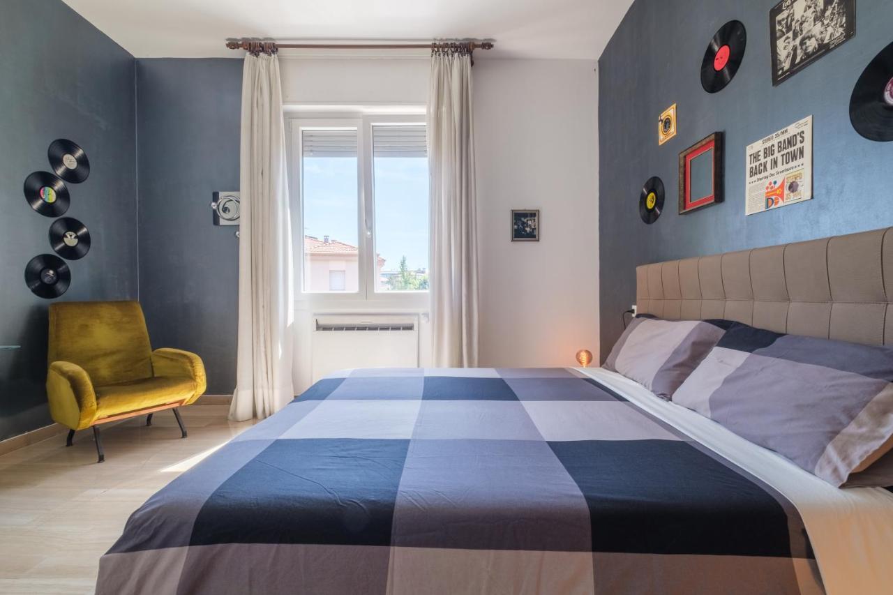 Fabula Rooms 3 Suites With Private Bathroom Bolonia Exterior foto