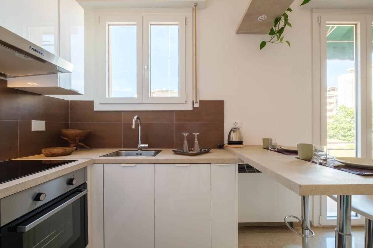 Fabula Rooms 3 Suites With Private Bathroom Bolonia Exterior foto